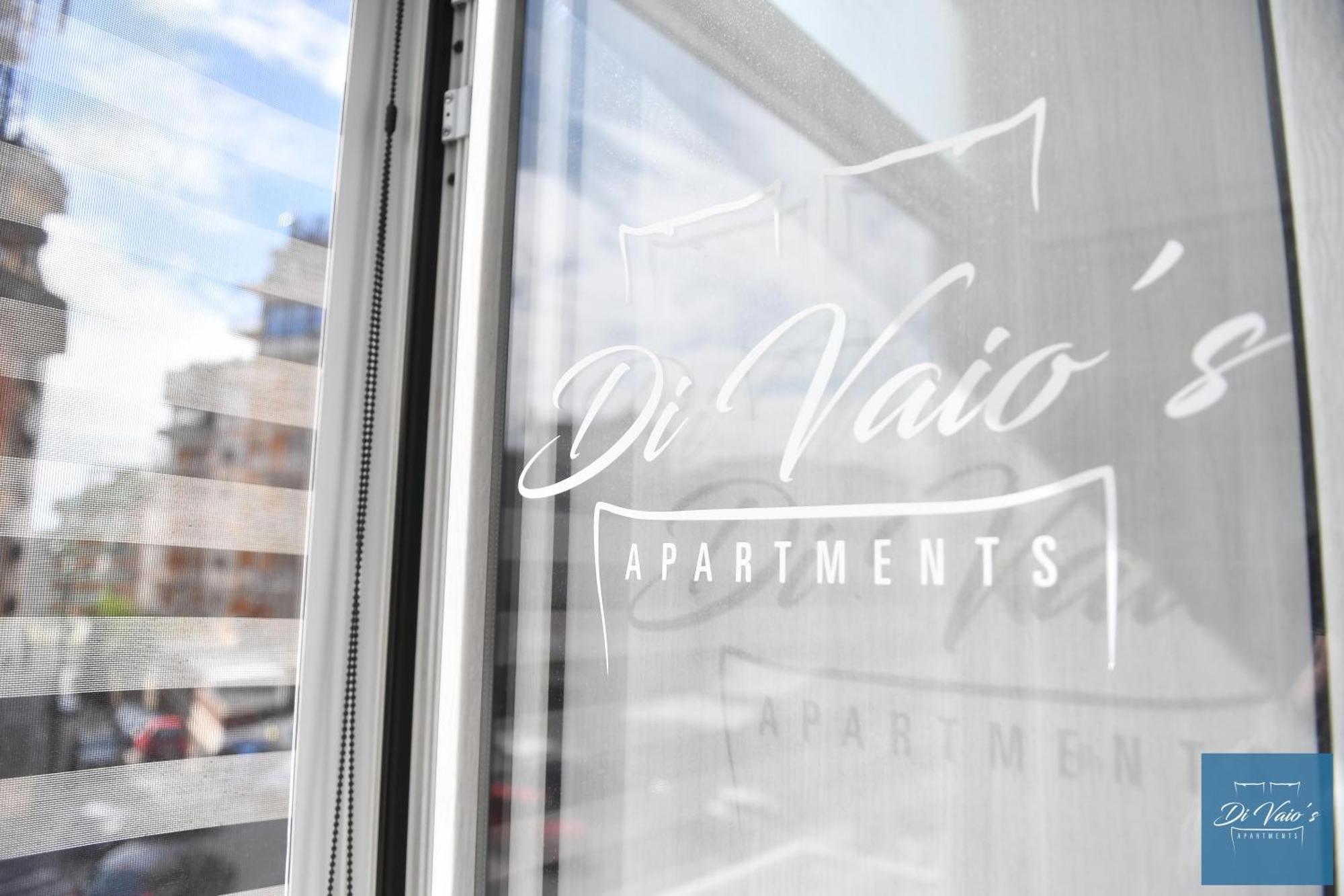 Di Vaio'S Apartments Neapel Exterior foto